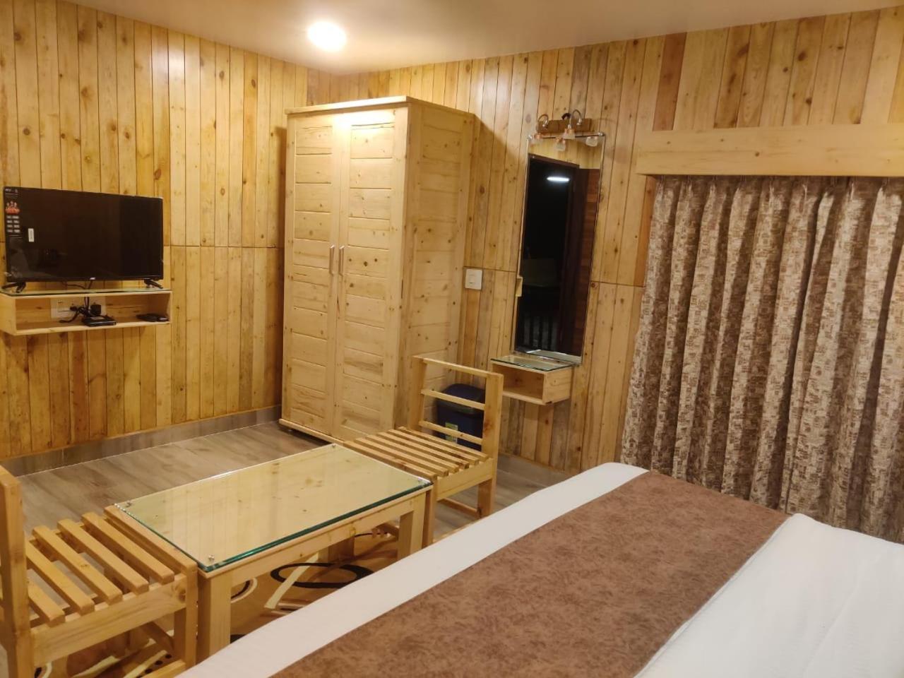 The Mountain Shades Resort Мадікері Екстер'єр фото
