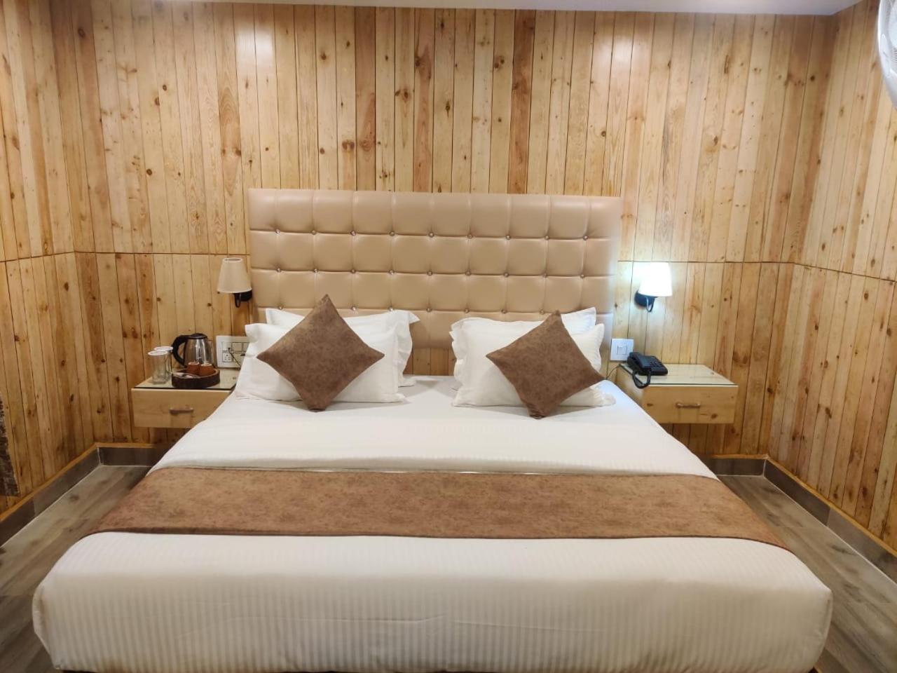 The Mountain Shades Resort Мадікері Екстер'єр фото